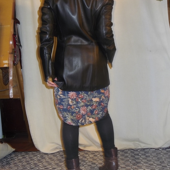 Danier women's leather jacket - Picture 3 of 5